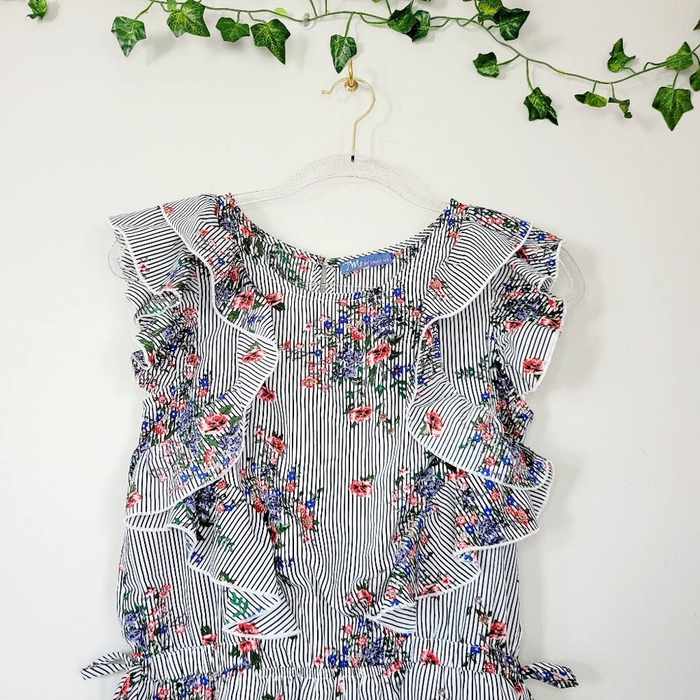 ROMPER STRIPE FLOWY FLORAL NEW - Picture 4 of 8